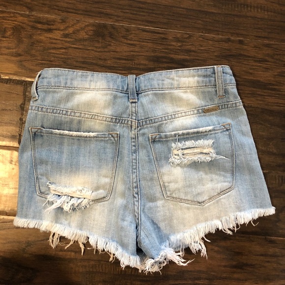 Denim cutoff shorts (small) - Picture 2 of 3